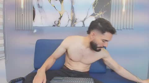 Snapshot of jean_lewis2 chatting on 24, 2, 2026 JEAN online show from 24, 2, 2026