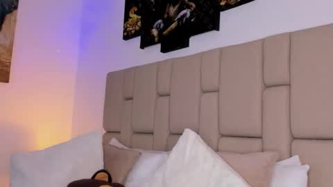 Jean  axelcrow       Modelo Independiente online show from 5, 3, 2026