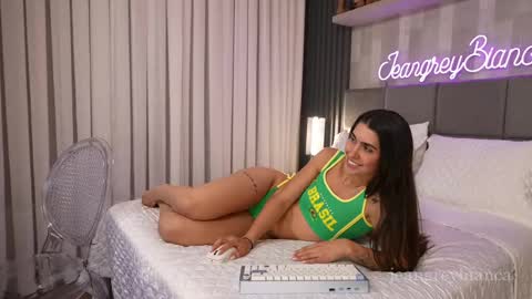 Snapshot of jeangreybianca chatting on 2, 6, 2026 Bianca online show from 2, 6, 2026