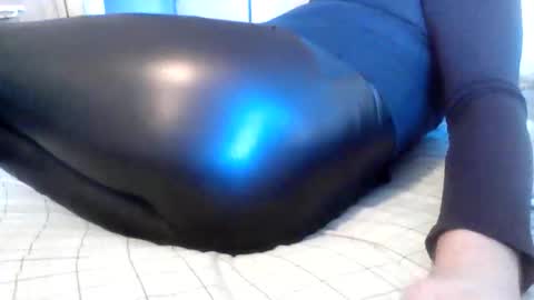 Snapshot of jeanlovesleggings chatting on 16, 10, 2025 Jean online show from 16, 10, 2025