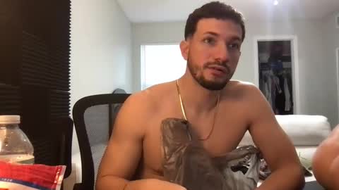 Snapshot of jeanwhitebianco chatting on 19, 12, 2025 jeanwhitebianco online show from 19, 12, 2025