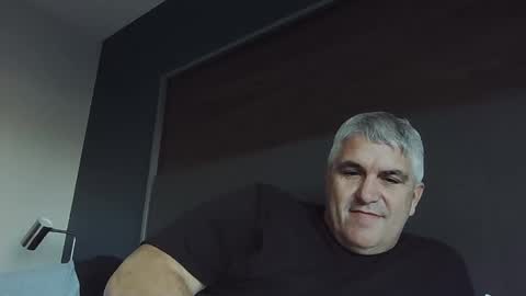 Snapshot of jecko71 chatting on 20, 12, 2024 dadbody71 online show from 20, 12, 2024