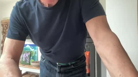 Sensual Jeeves online show from 6, 3, 2026