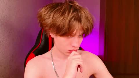 Snapshot of jeffreyue chatting on 18, 10, 2025 Jeffrey online show from 18, 10, 2025