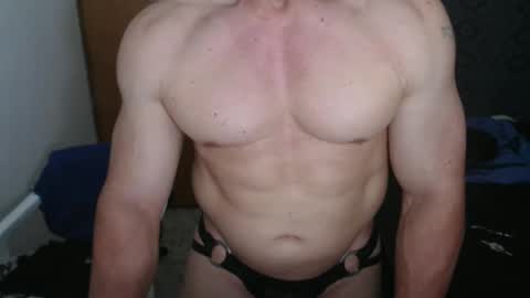 Snapshot of jefmuscletw chatting on 24, 4, 2026 brayam online show from 24, 4, 2026