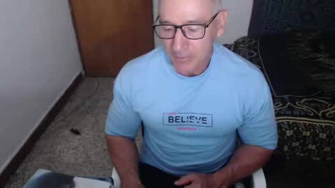 Snapshot of jefmuscletw chatting on 31, 5, 2026 brayam online show from 31, 5, 2026