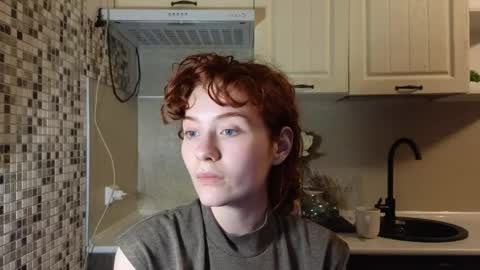 Snapshot of jelly_cherry chatting on 23, 4, 2026 Emily online show from 23, 4, 2026