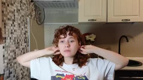 Snapshot of jelly_cherry chatting on 3, 5, 2026 Emily online show from 3, 5, 2026