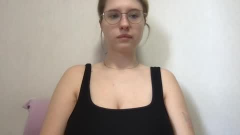 Snapshot of jelly_gum chatting on 7, 5, 2026 Inna online show from 7, 5, 2026