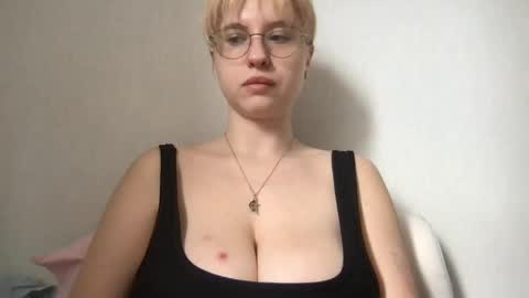 Snapshot of jelly_gum chatting on 19, 5, 2026 Inna online show from 19, 5, 2026