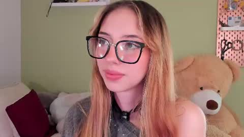 Snapshot of jelly_w5 chatting on 22, 6, 2026 Jelly online show from 22, 6, 2026