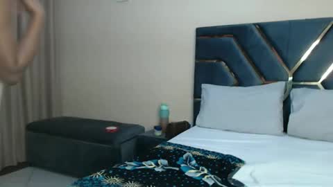 Jemmi online show from 10, 3, 2025