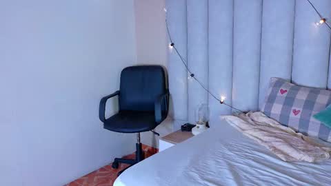 Snapshot of jenacooper__ chatting on 17, 2, 2026 Jena online show from 17, 2, 2026