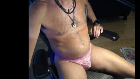 Snapshot of jenandjamesnyc chatting on 31, 5, 2026 PegMePlease online show from 31, 5, 2026