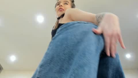 Dolly online show from 5, 3, 2026