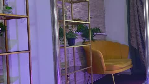 Jenifer  online show from 30, 5, 2026