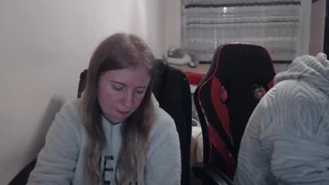 JenisAndPeter online show from 14, 12, 2025