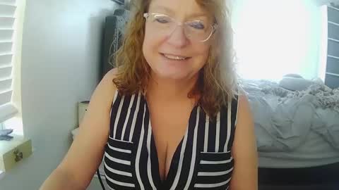 jenna197069 online show from 5, 1, 2025