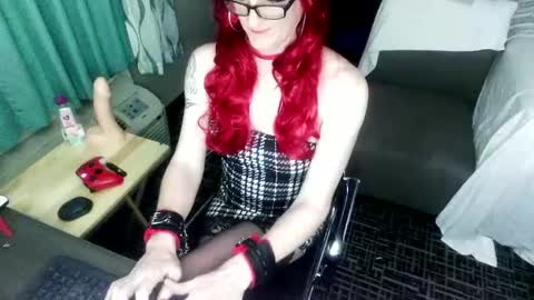 Jenna Cross online show from 31, 1, 2025