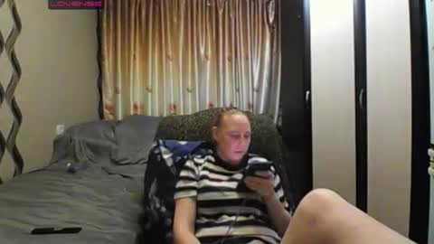 Snapshot of jennideep chatting on 17, 4, 2026 JenniDeep online show from 17, 4, 2026