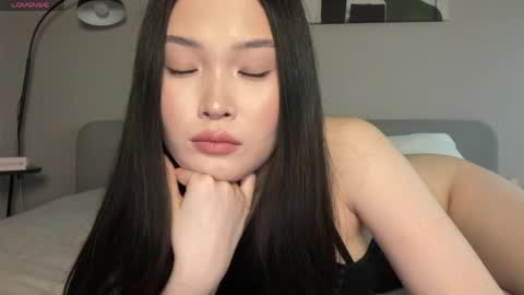 Snapshot of jennie_yung chatting on 13, 4, 2026 jennie_yung online show from 13, 4, 2026