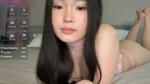 Snapshot of jennie_yung chatting on 22, 4, 2026 jennie_yung online show from 22, 4, 2026