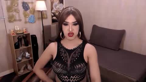 jenniegarcia online show from 23, 11, 2025