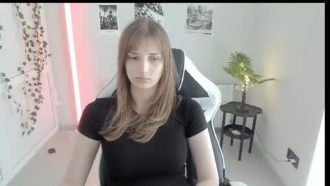 Snapshot of jenniestar chatting on 24, 6, 2026 Karla online show from 24, 6, 2026