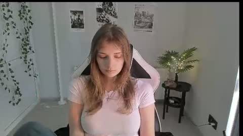 Snapshot of jenniestar chatting on 6, 7, 2026 Karla online show from 6, 7, 2026