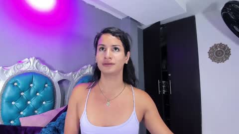 Snapshot of jennifer_t chatting on 4, 12, 2024 jennifer_t online show from 4, 12, 2024