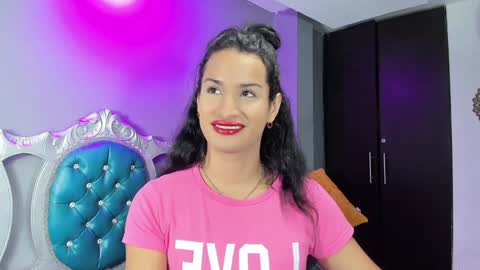 Snapshot of jennifer_t chatting on 29, 12, 2024 jennifer_t online show from 29, 12, 2024