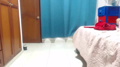 Snapshot of jennifer_t chatting on 9, 3, 2025 jennifer_t online show from 9, 3, 2025