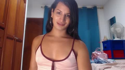 Snapshot of jennifer_t chatting on 10, 3, 2025 jennifer_t online show from 10, 3, 2025