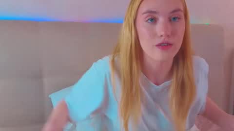 Snapshot of jennifercamprell chatting on 22, 4, 2026 jennifercamprell online show from 22, 4, 2026