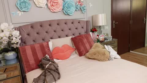 JenniferLovve online show from 7, 1, 2026