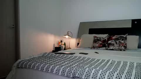 Snapshot of jennmullatta_ chatting on 8, 6, 2026 Jenn online show from 8, 6, 2026