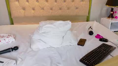 jenny__lawrence online show from 17, 7, 2026
