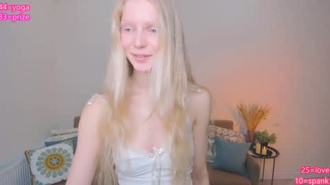 Snapshot of jenny_ames chatting on 8, 2, 2025 Jenny  online show from 8, 2, 2025