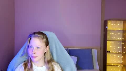 Snapshot of jenny_angelok chatting on 22, 4, 2026 Next broadcast on December 05 subject to change online show from 22, 4, 2026