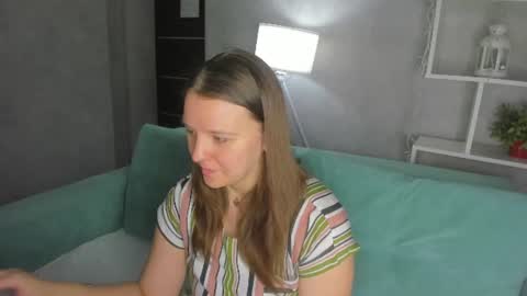 Snapshot of jenny_jimmy chatting on 19, 6, 2026 Jenny online show from 19, 6, 2026