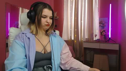 jenny_smitx online show from 6, 3, 2025
