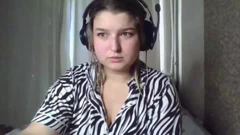jenny_smitx online show from 19, 10, 2025