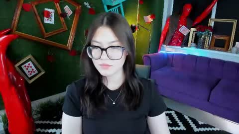Snapshot of jennygibson chatting on 7, 7, 2026 JENNY online show from 7, 7, 2026