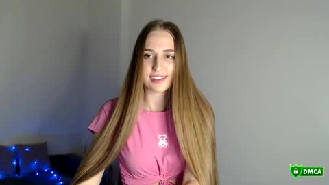 The Flower Power Models online show from 11, 11, 2025