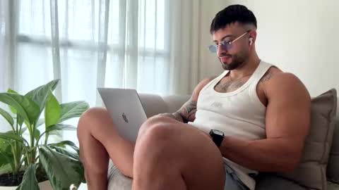 Snapshot of jeremy_harden chatting on 8, 5, 2026 Jeremy online show from 8, 5, 2026