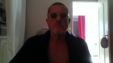 Snapshot of jerflor chatting on 3, 11, 2025 jerflor online show from 3, 11, 2025