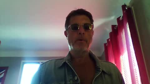 Snapshot of jerflor chatting on 5, 4, 2026 jerflor online show from 5, 4, 2026