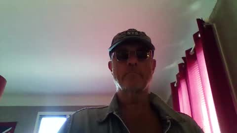 Snapshot of jerflor chatting on 21, 4, 2026 jerflor online show from 21, 4, 2026