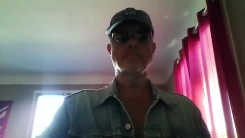 Snapshot of jerflor chatting on 25, 4, 2026 jerflor online show from 25, 4, 2026