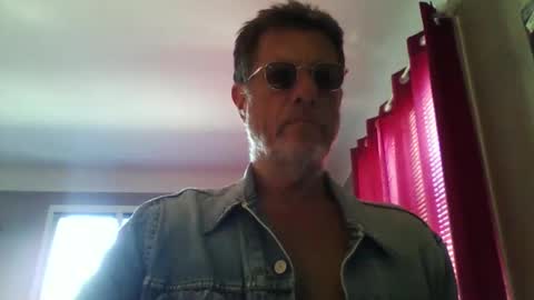 Snapshot of jerflor chatting on 15, 5, 2026 jerflor online show from 15, 5, 2026